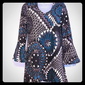 Win Win flared bottom tunic ~ S/M